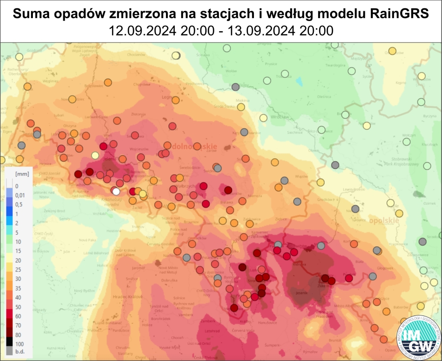 Suma opadów zmierzona na stacjach wraz z nałożonym rozkładem przestrzennym opadów według modelu RainGRS dla obszaru południowo zachodniej Polski za okres 24 h (12.09.2024 18:00 UTC – 13.09.2024 18:00 UTC).