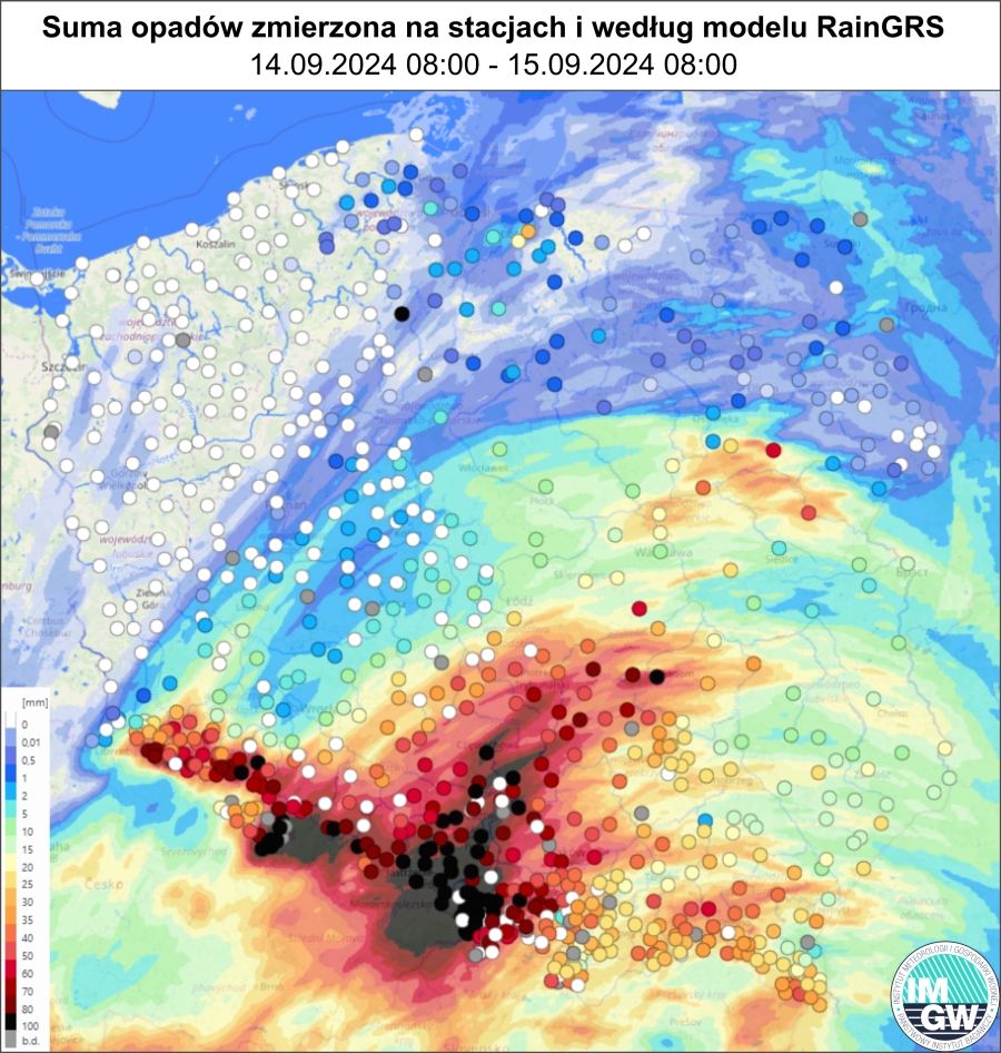 Suma opadów zmierzona na stacjach wraz z nałożonym rozkładem przestrzennym opadów według modelu RainGRS dla obszaru południowo zachodniej Polski za okres 24 h (14.09.2024 06:00 UTC – 15.09.2024 06:00 UTC).