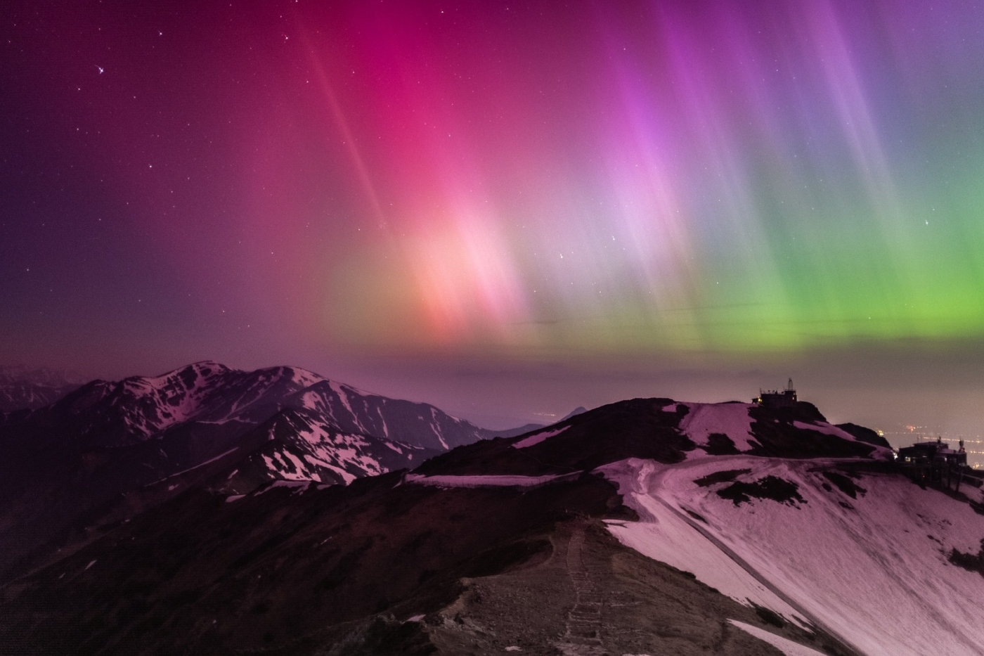 Zorza polarna widziana z Kasprowego Wierchu 10.05.2024 r. Fot. Witold Kaszkin | IMGW-PIB
