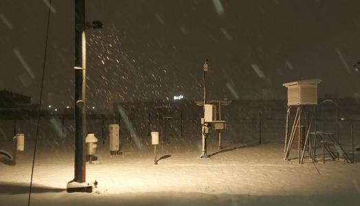 Opady śniegu na stacji meteorologicznej w Koszalinie, 07.12.2022 r. Fot. Mariusz Nowak | IMGW-PIB