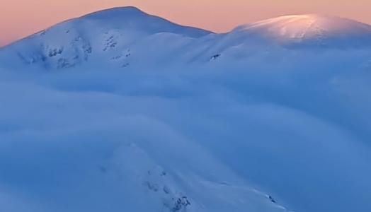 Widok z Kasprowego Wierchu na góry i chmury, luty 2023, fot. Witek Kaszkin | IMGW-PIB