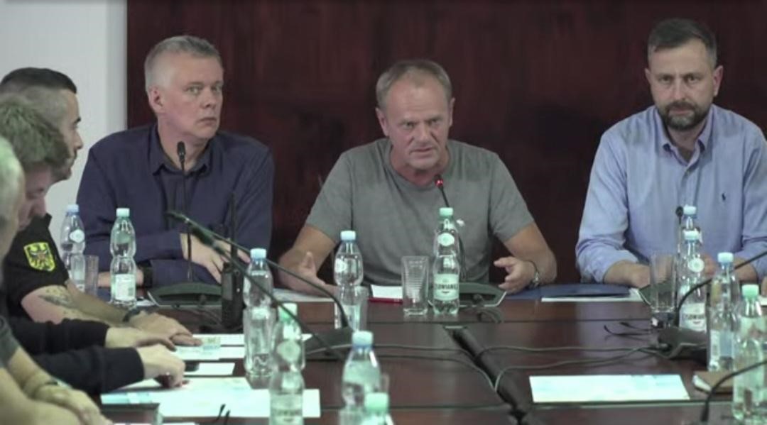 Dyrektor IMGW-PIB prof. dr hab. Robert Czerniawski oraz Zastępca Dyrektora ds. PSHM Marek Kowalski przebywali dziś w Krośnie Odrzańskim, w Nowej Soli, w Głogowie oraz na odcinkach Odry pomiędzy Krosnem Odrzańskim a Głogowem