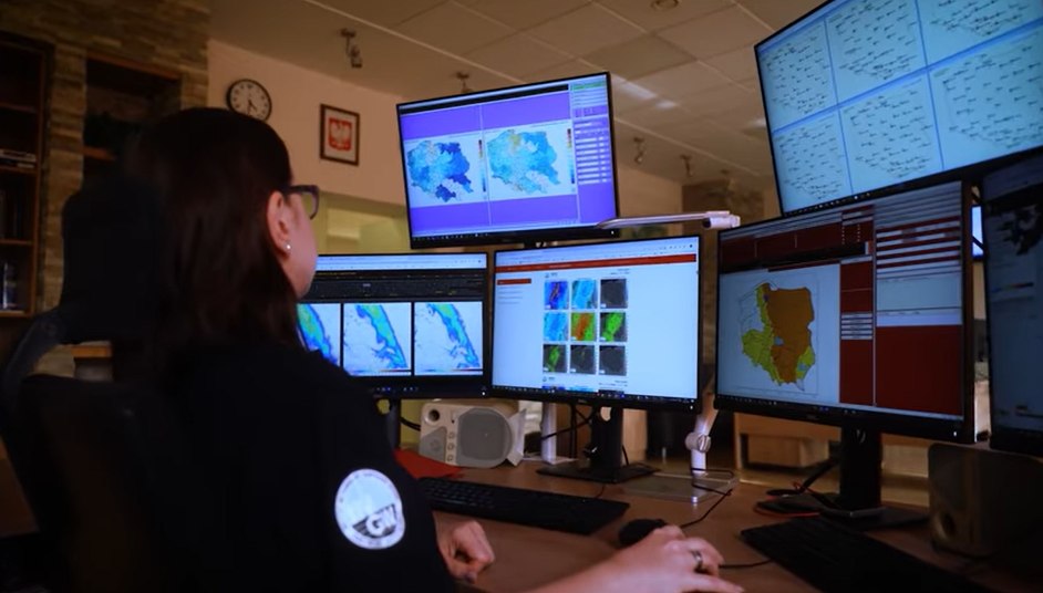 ZAPLECZE BEZPIECZEŃSTWA: Centrum Meteorologicznej Osłony Kraju i Centrum Hydrologicznej Osłony Kraju