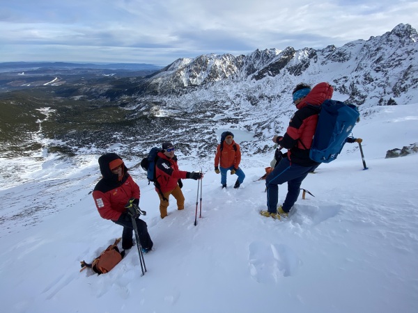 Służby lawinowe gotowe do sezonu – nowe narzędzia poprawią bezpieczeństwo w górach