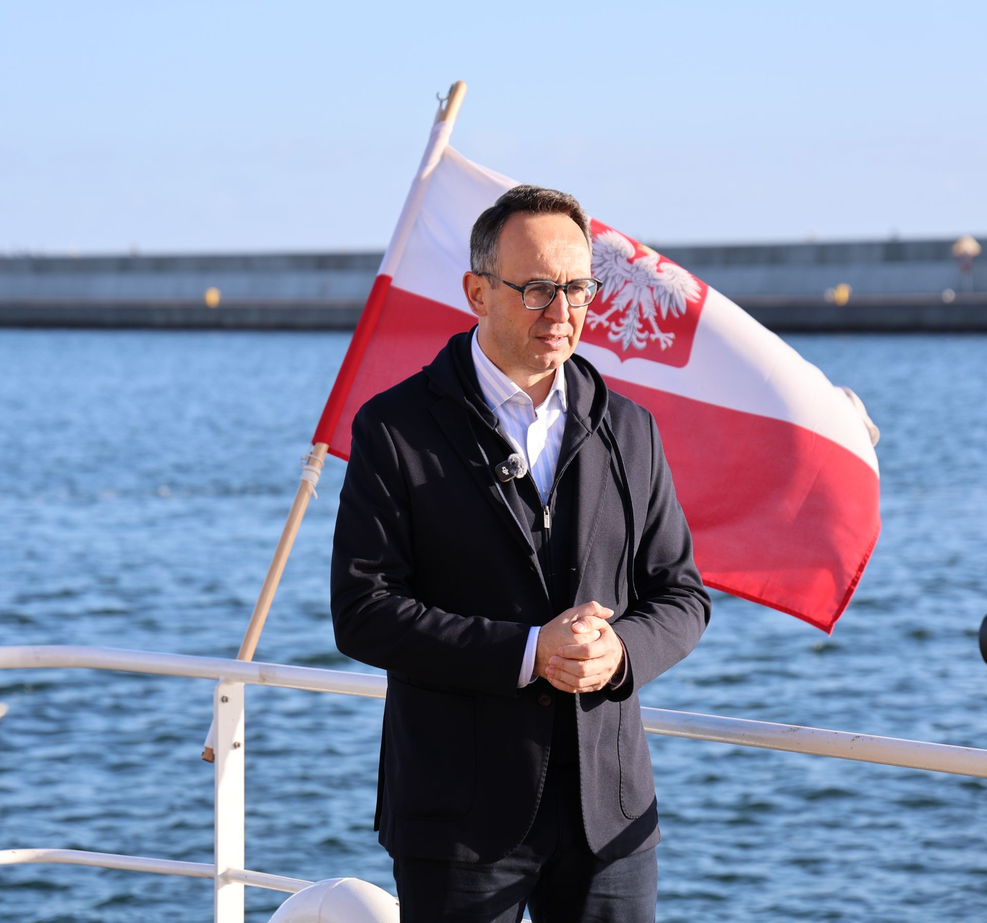 Minister Infrastruktury Dariusz Klimczak z wizytą na pokładzie katamaranu „Cumulus” IMGW-PIB!